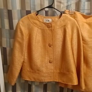Le Suit creamsicle 2 piece skirt suit with big buttons and pockets Size 10